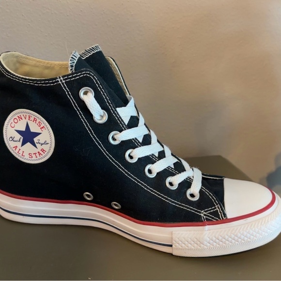Women’s All-Star, Chuck Taylor Wedge Size 10 - Picture 3 of 8